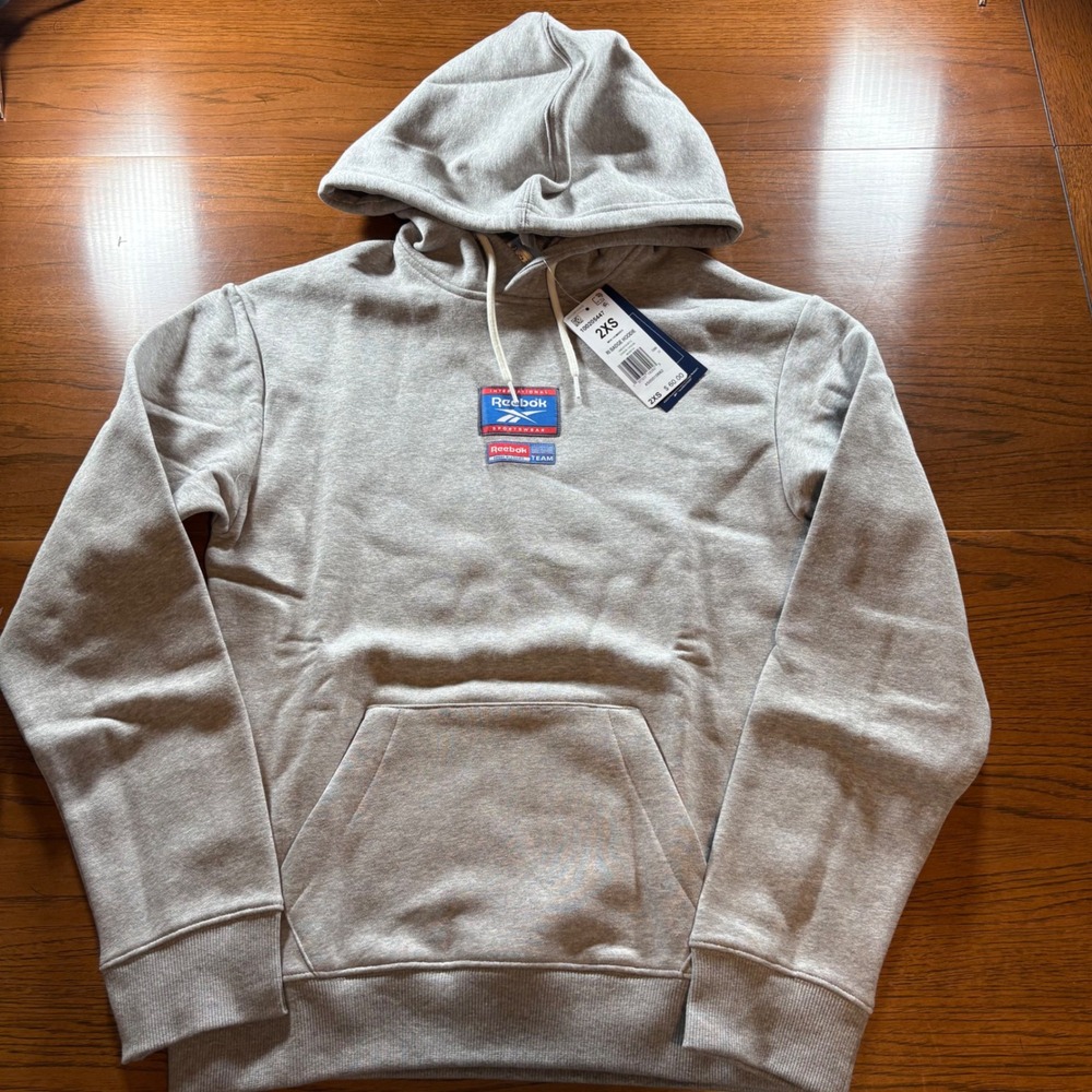 NWT Reebok Badge Hoodie Sweatshirt‎ Pullover Grey Mens 2XSmall Casual Sportswear